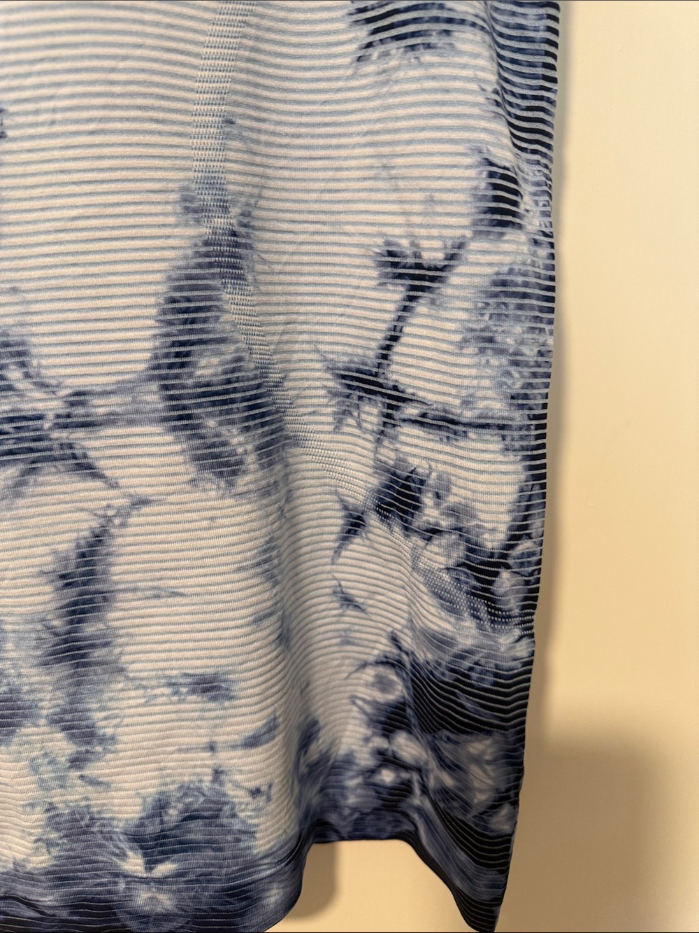 Lululemon Women’s Short Sleeve Tie-Dye Active Tee - Light Blue - Picture 7 of 15